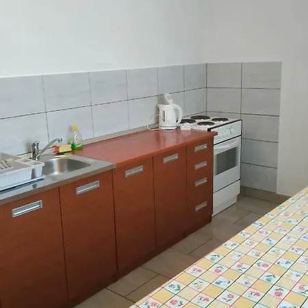 Danica Omis Appartement *