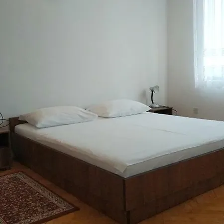Danica Omis * Duće